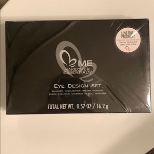 Me makeover essentials eye design kit